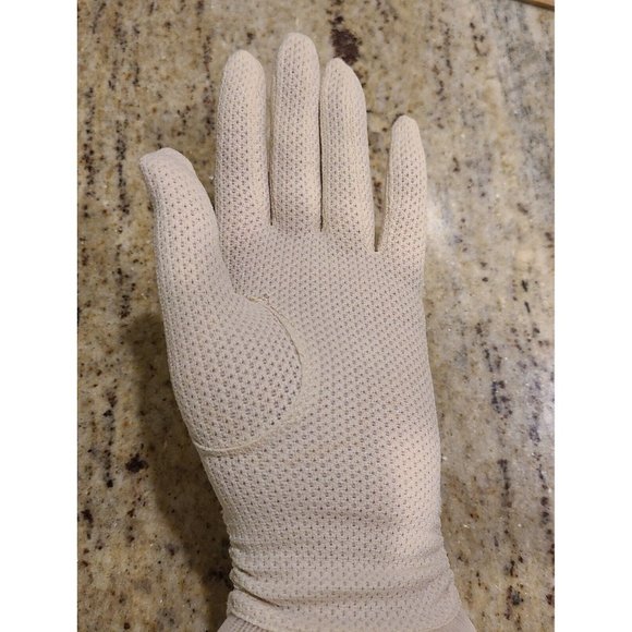 Vintage Size M Stretch Nylon Formal Beige 8" Gloves Pleated Fan Wrist Helanca - Picture 13 of 16